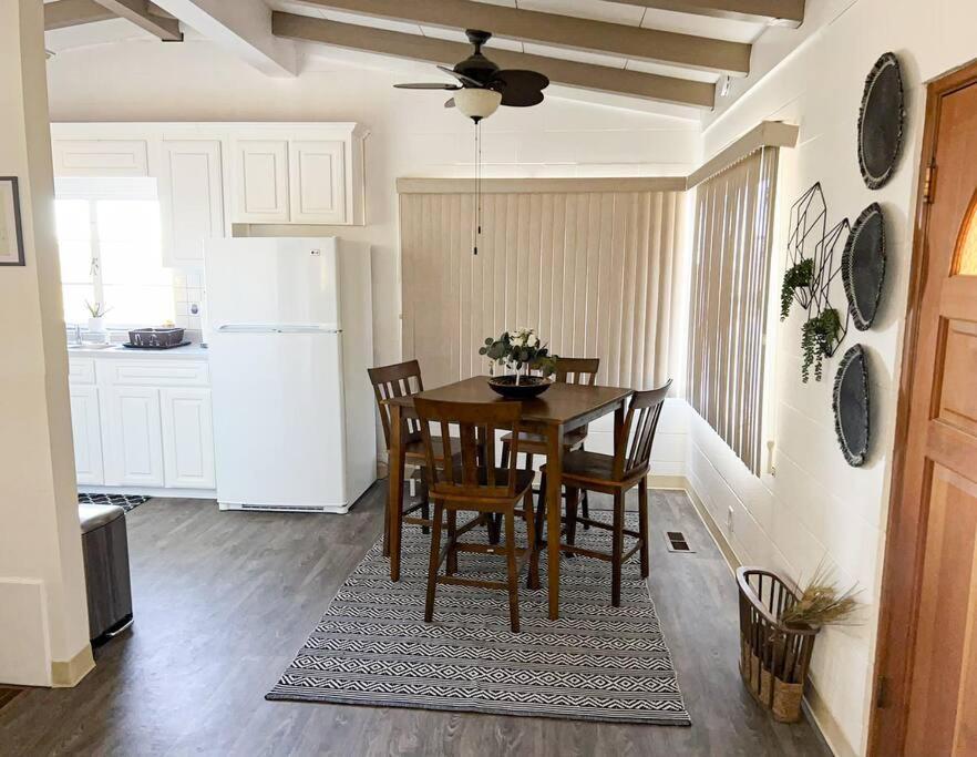 Joshua Tree National Park - Cozy Palms Getaway Apartment Twentynine Palms Exterior photo