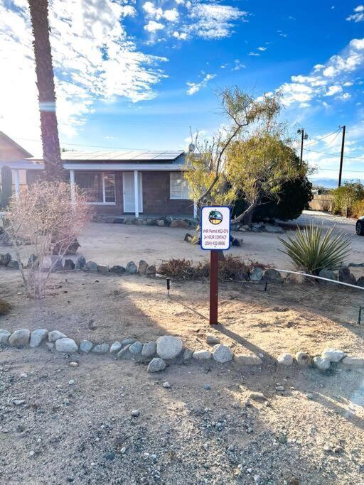 Joshua Tree National Park - Cozy Palms Getaway Apartment Twentynine Palms Exterior photo
